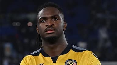 斯基拉:米兰双雄仍在关注索莱,是否行动取决于球员性侵指控 斯基拉:米兰双雄仍在关注索莱,是否行动取决于球员性侵指控