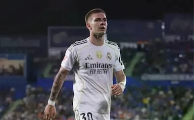 贝林厄姆和卡马文加表现出色 马斯坦托诺沦为替补_比赛_欧冠_马德里竞技 贝林厄姆和卡马文加表现出色 马斯坦托诺沦为替补_比赛_欧冠_马德里竞技