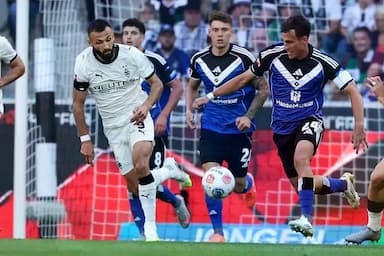 德甲中游卡位生死搏!科隆主场迎战汉堡,谁能抢占冲击上游主动权?_中路包抄 德甲中游卡位生死搏!科隆主场迎战汉堡,谁能抢占冲击上游主动权?_中路包抄