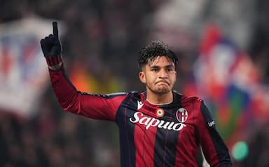 意大利杯激战：博洛尼亚逆转帕尔马晋级八强，21岁阿根廷新星成关键先生_比赛_优势_意甲